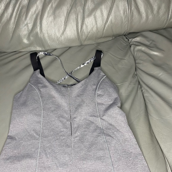 Lululemon hot to street tank - Picture 4 of 5